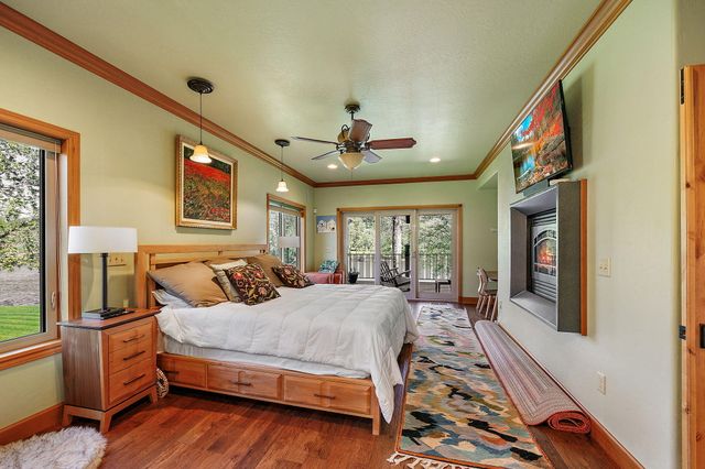 343 Rene Drive, Shady Cove, OR 97539