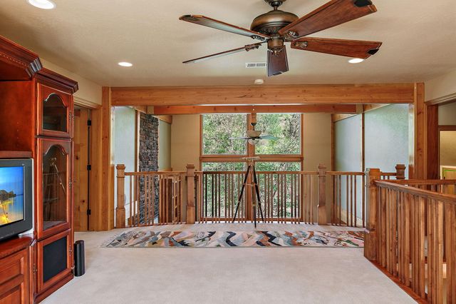 343 Rene Drive, Shady Cove, OR 97539