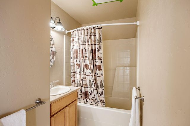 343 Rene Drive, Shady Cove, OR 97539