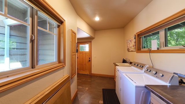 343 Rene Drive, Shady Cove, OR 97539