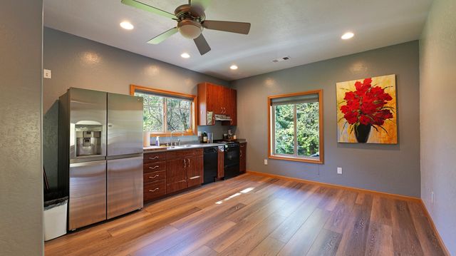 343 Rene Drive, Shady Cove, OR 97539