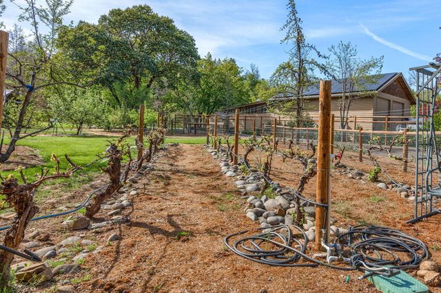 343 Rene Drive, Shady Cove, OR 97539