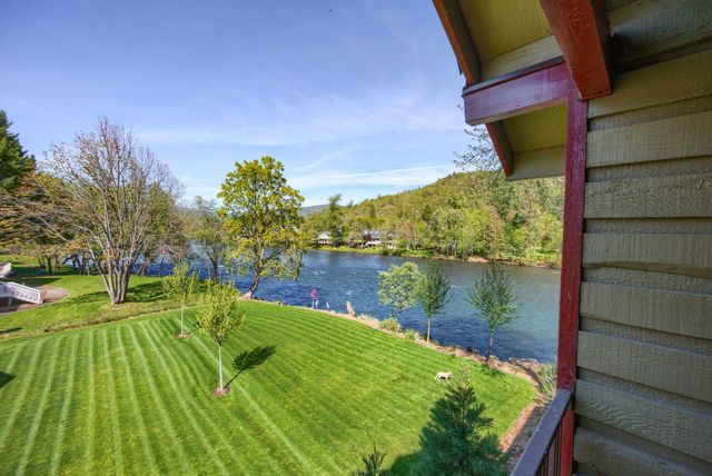 343 Rene Drive, Shady Cove, OR 97539