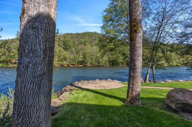 343 Rene Drive, Shady Cove, OR 97539