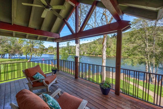 343 Rene Drive, Shady Cove, OR 97539