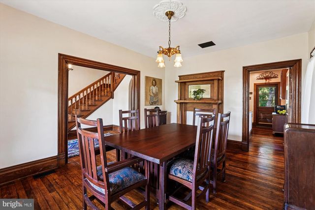 45 E BROAD WAY E, Lovettsville, VA 20180