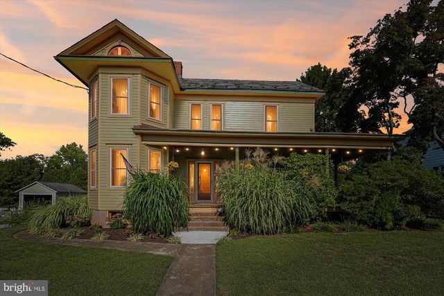 45 E BROAD WAY E, Lovettsville, VA 20180