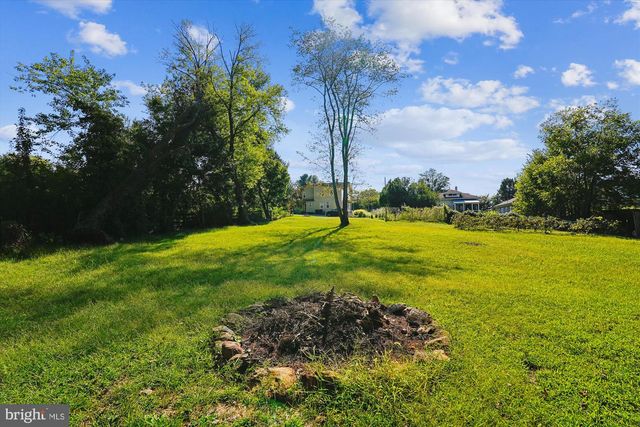 45 E BROAD WAY E, Lovettsville, VA 20180