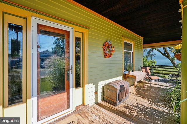 45 E BROAD WAY E, Lovettsville, VA 20180