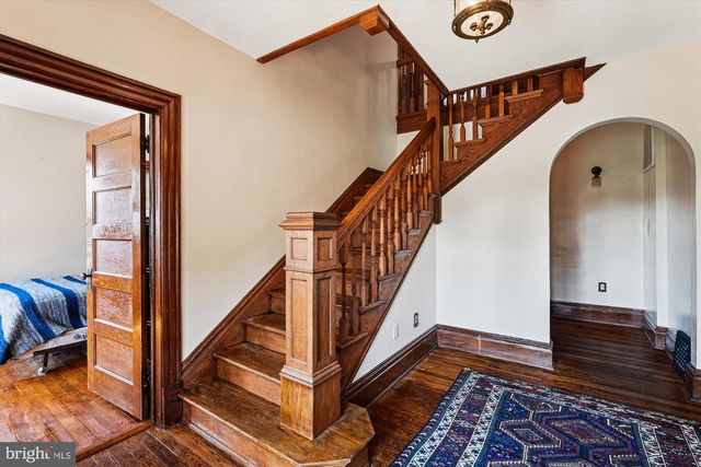 45 E BROAD WAY E, Lovettsville, VA 20180