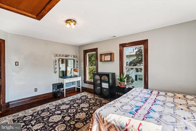 45 E BROAD WAY E, Lovettsville, VA 20180