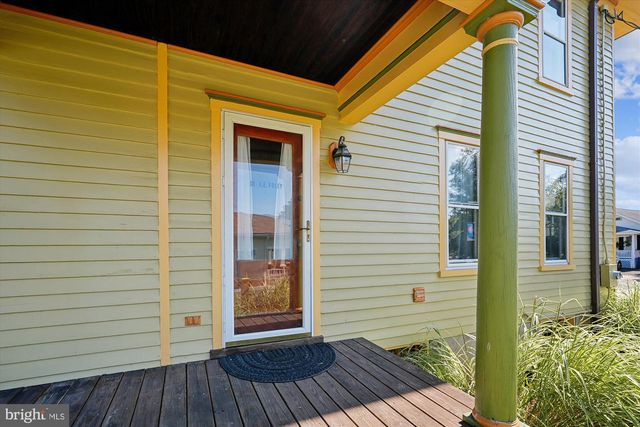 45 E BROAD WAY E, Lovettsville, VA 20180