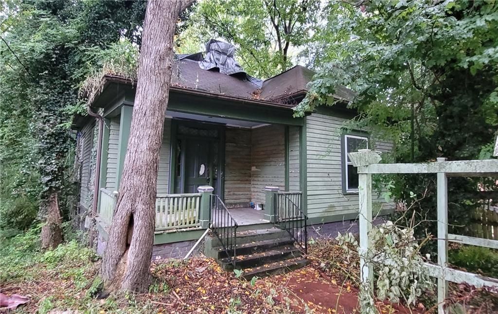 935 Carr Street, Greensboro, NC 27403