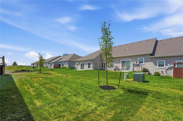 1430 S 4th Street E, Louisburg, KS 66053