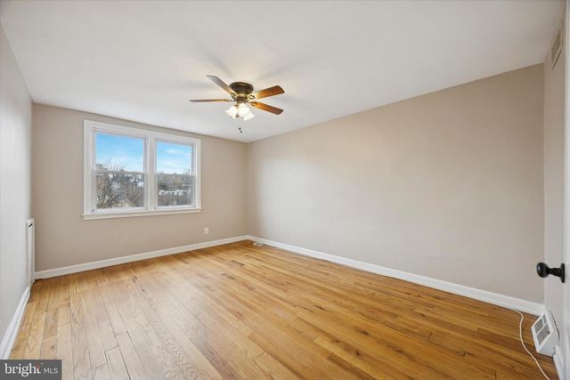 239 S BAYBERRY LN, Upper Darby, PA 19082