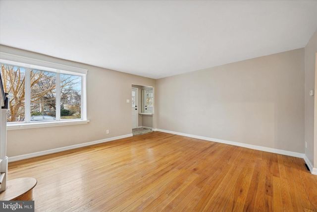 239 S BAYBERRY LN, Upper Darby, PA 19082