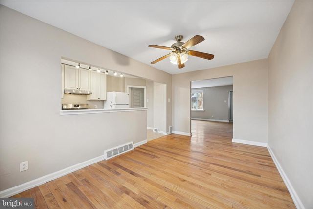 239 S BAYBERRY LN, Upper Darby, PA 19082