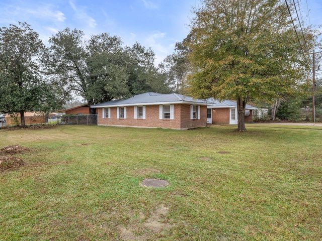 1400 Nona St, Leesville, LA 71446
