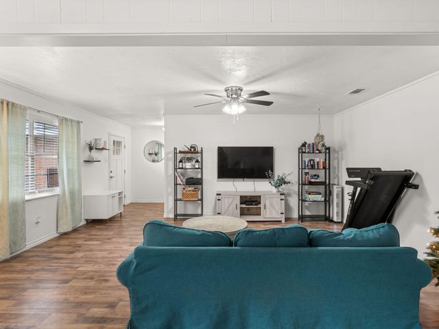 1400 Nona St, Leesville, LA 71446