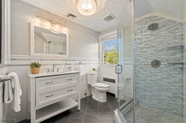50 Colonial Way, Millburn Twp., NJ 07078