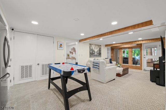 50 Colonial Way, Millburn Twp., NJ 07078
