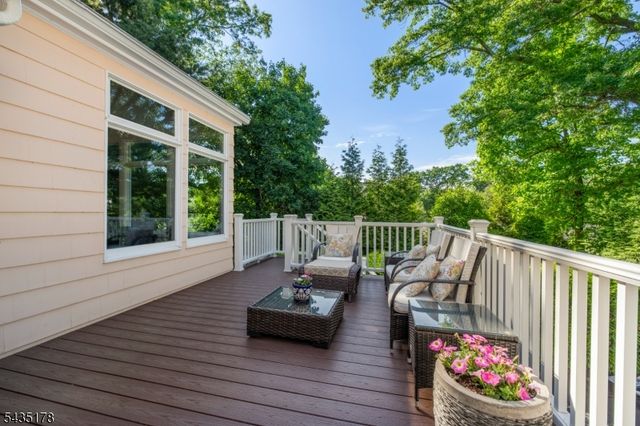 50 Colonial Way, Millburn Twp., NJ 07078