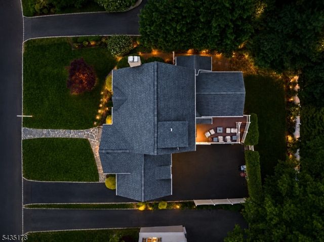 50 Colonial Way, Millburn Twp., NJ 07078