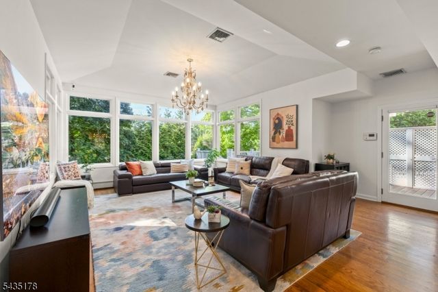 50 Colonial Way, Millburn Twp., NJ 07078