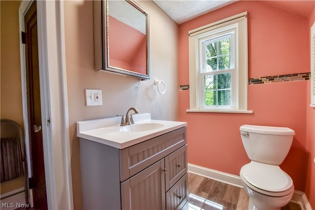 909 Lincoln Drive, Conneaut, OH 44030