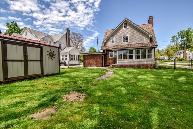909 Lincoln Drive, Conneaut, OH 44030