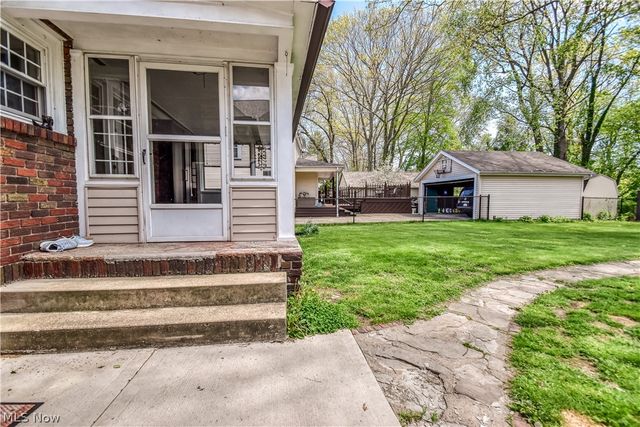 909 Lincoln Drive, Conneaut, OH 44030