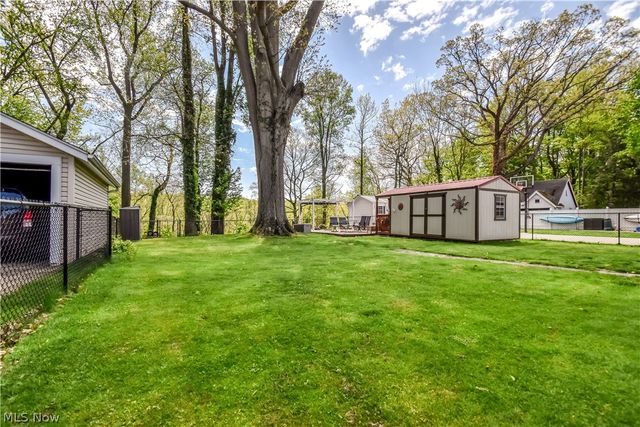 909 Lincoln Drive, Conneaut, OH 44030