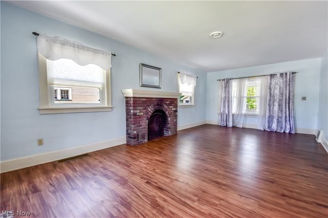 909 Lincoln Drive, Conneaut, OH 44030