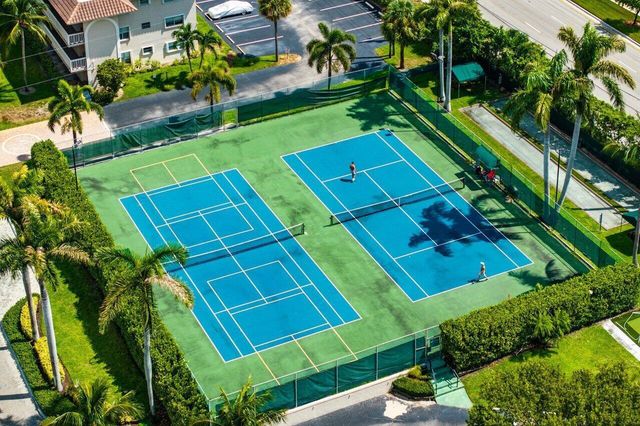 17 ROYAL PALM Way 105, Boca Raton, FL 33432