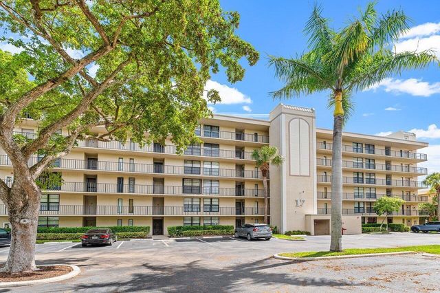 17 ROYAL PALM Way 105, Boca Raton, FL 33432