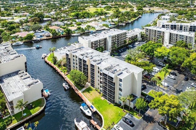 17 ROYAL PALM Way 105, Boca Raton, FL 33432