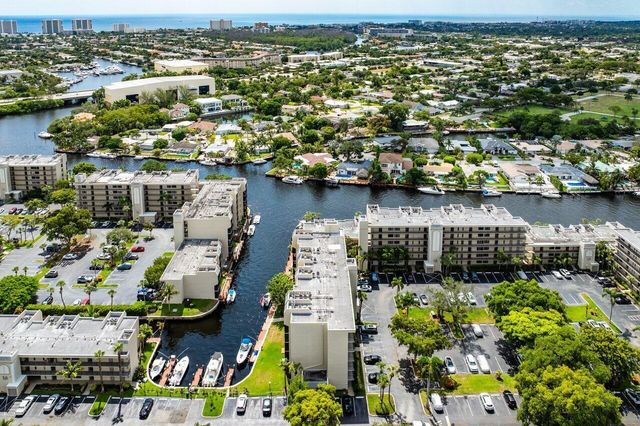 17 ROYAL PALM Way 105, Boca Raton, FL 33432