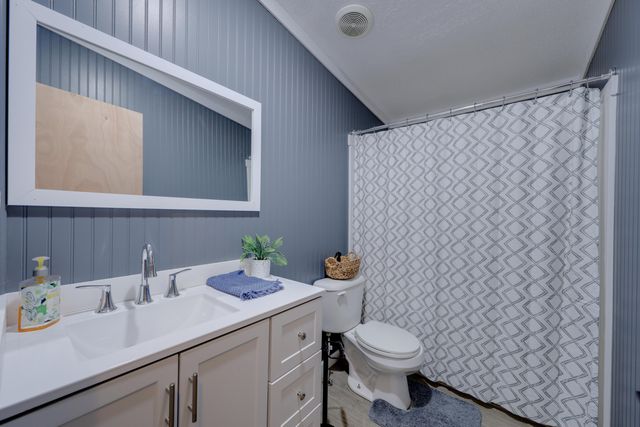 27000 S 626 Lane, Grove, OK 74344