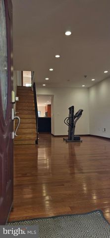 1324 S CARLISLE ST, Philadelphia, PA 19146