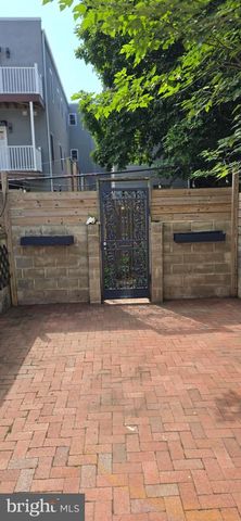1324 S CARLISLE ST, Philadelphia, PA 19146