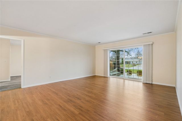 100 Thompson Drive SE 120, Cedar Rapids, IA 52403