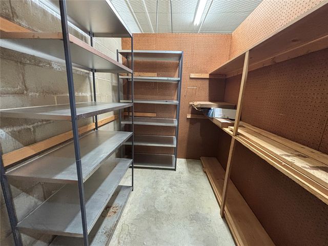 100 Thompson Drive SE 120, Cedar Rapids, IA 52403