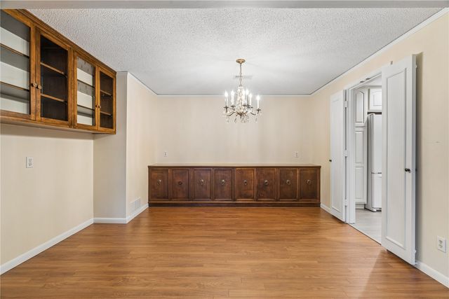 100 Thompson Drive SE 120, Cedar Rapids, IA 52403