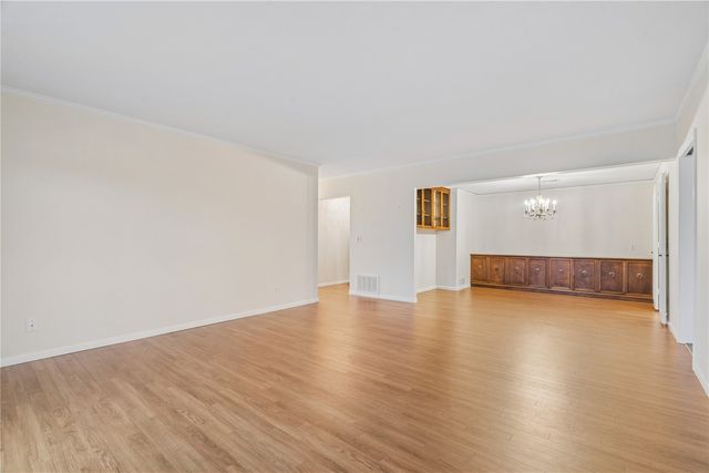 100 Thompson Drive SE 120, Cedar Rapids, IA 52403