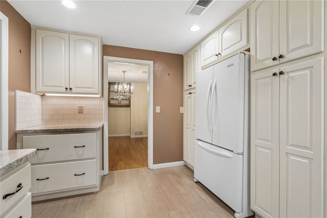 100 Thompson Drive SE 120, Cedar Rapids, IA 52403