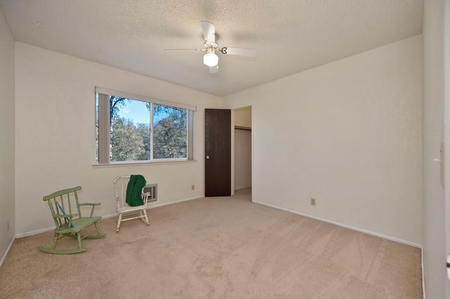 13765 Wright Rd, Auburn, CA 95602