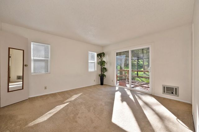 13765 Wright Rd, Auburn, CA 95602