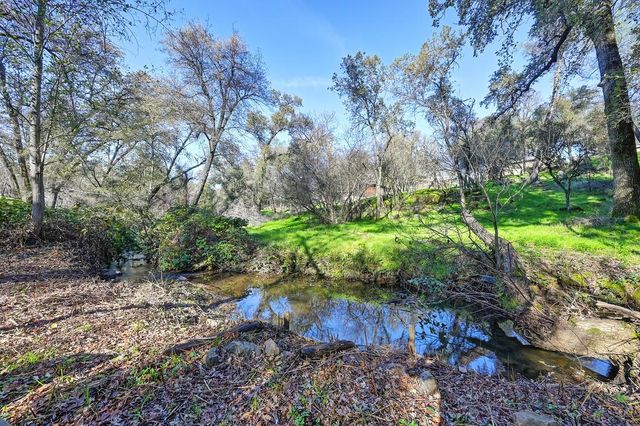 13765 Wright Rd, Auburn, CA 95602