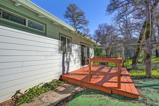 13765 Wright Rd, Auburn, CA 95602