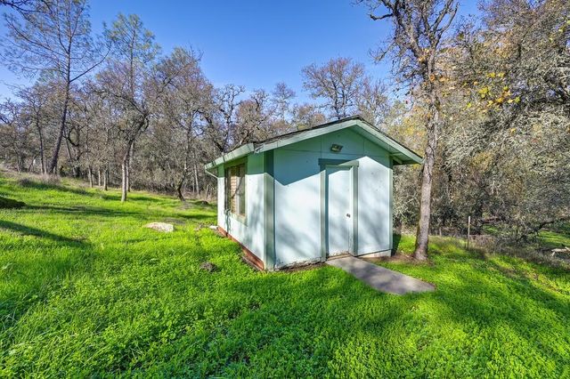 13765 Wright Rd, Auburn, CA 95602